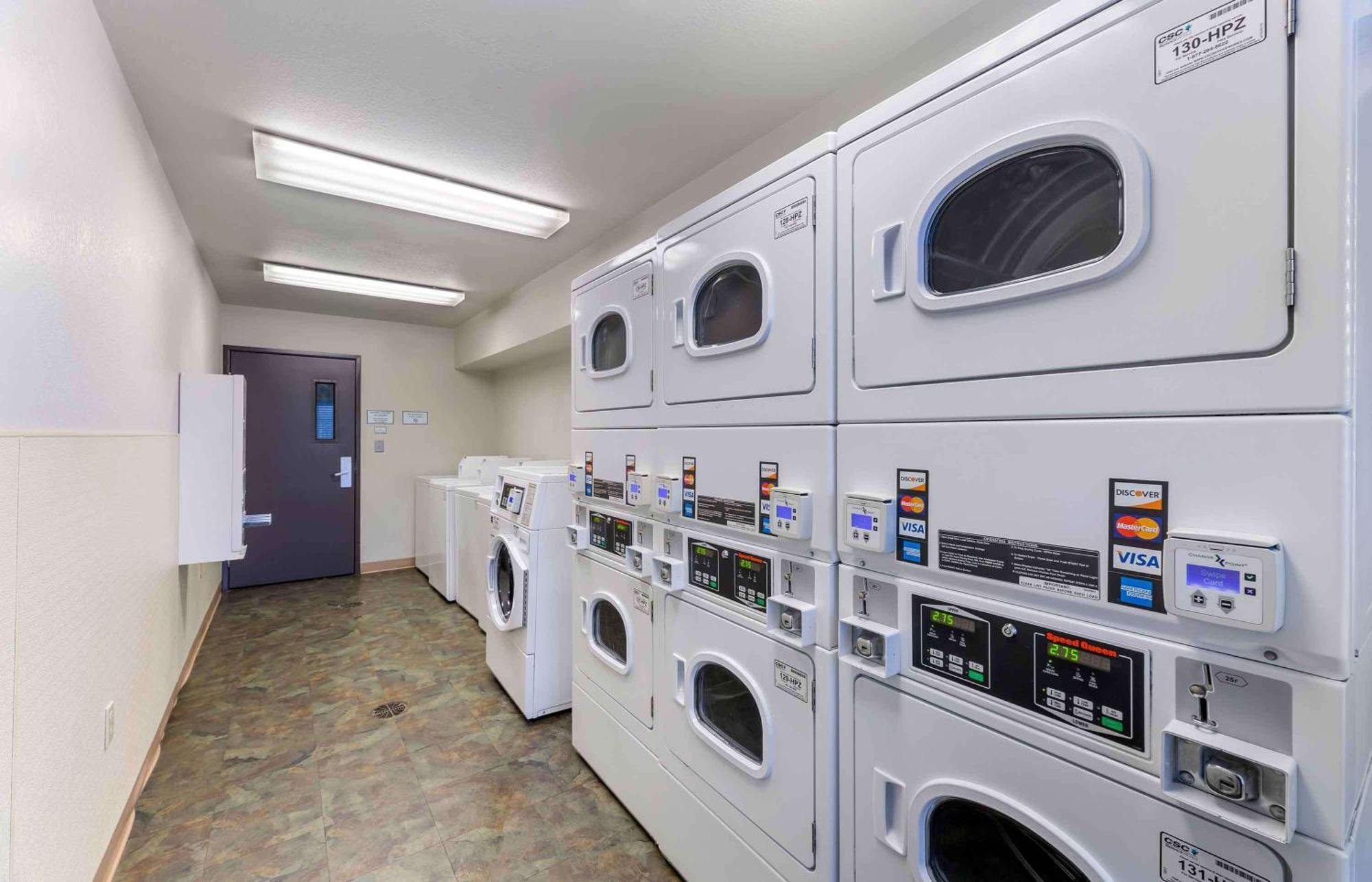 Extended Stay America Select Suites - Cleveland - Avon Eksteriør bilde