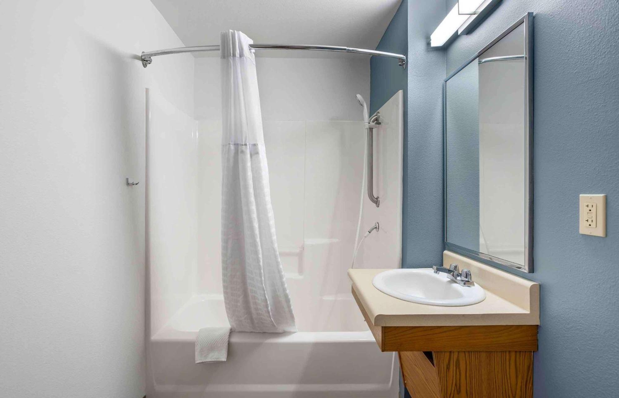 Extended Stay America Select Suites - Cleveland - Avon Eksteriør bilde